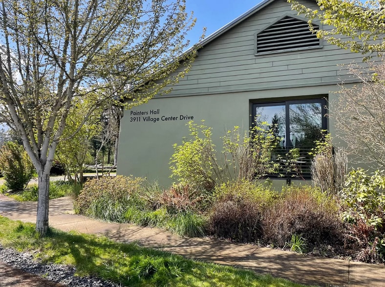 Pringle Hall - 2057 Audubon Ave SE