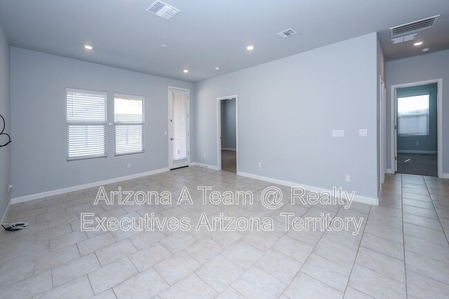Building Photo - 9404 W Gambel Oak Ln