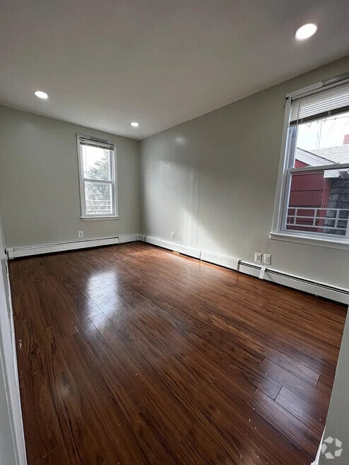 Building Photo - 139 Lake Ave
