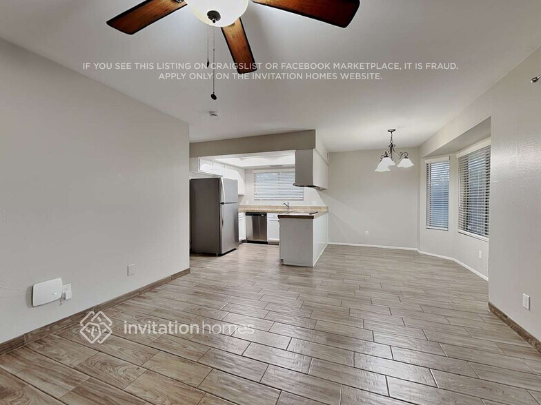 Building Photo - 2218 W Knox Rd