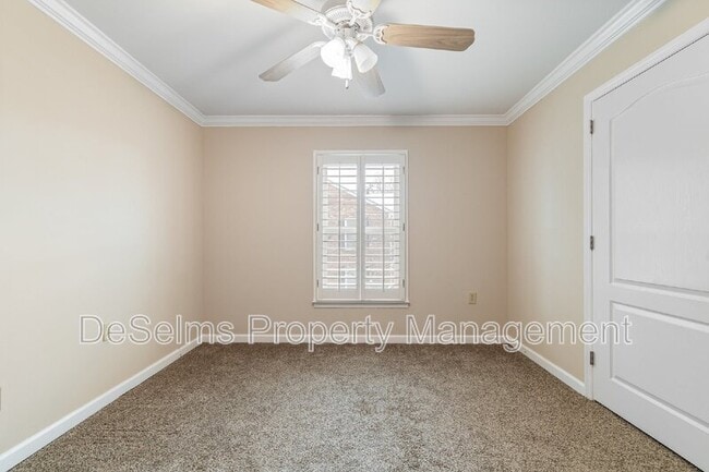 Building Photo - 5025 Hillsboro Pike