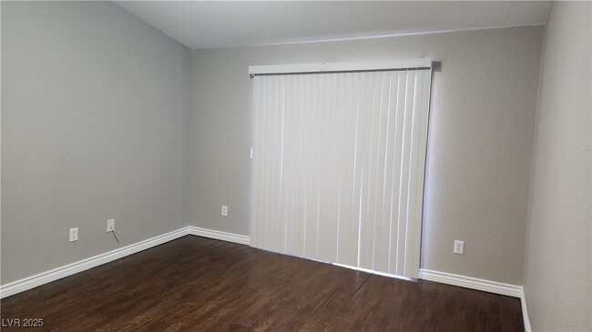 Building Photo - 8101 W Flamingo Rd