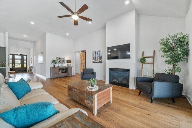 Building Photo - 104 Rolling Hills Ct