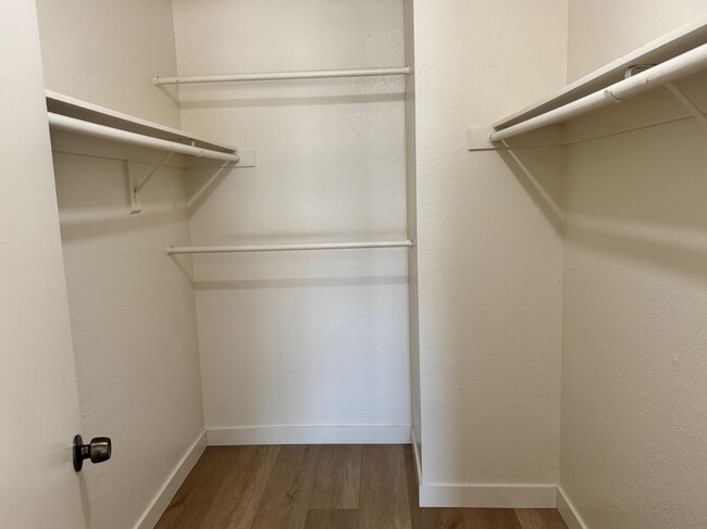 Building Photo - 13162 Pinnacle Ct