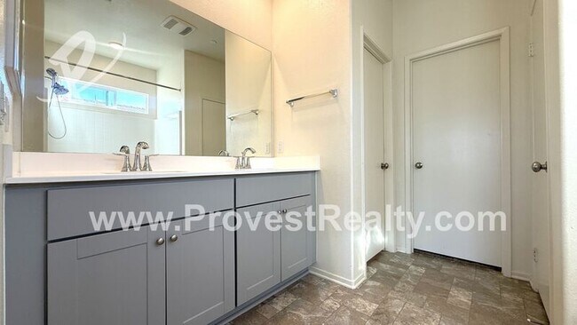 Building Photo - 11404 Poppy Rd