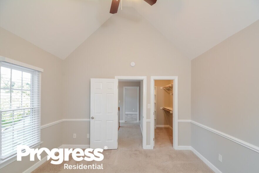Building Photo - 4100 Mangrove Dr