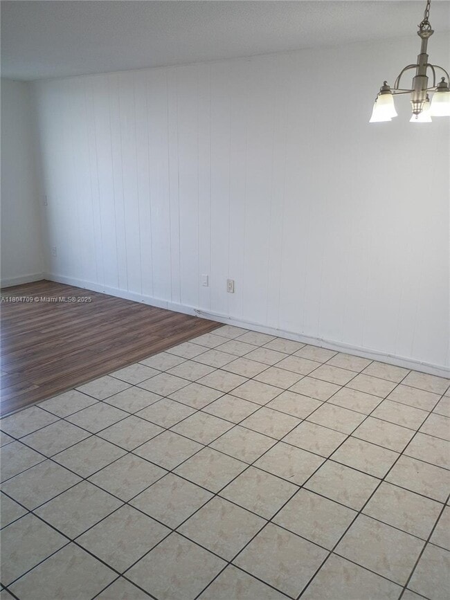 Building Photo - 2075 NE 164th St