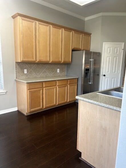 Building Photo - 3527 Pine Valley Dr