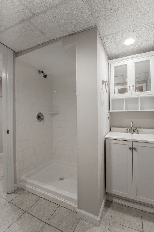 Building Photo - 2242 Zumbehl Rd