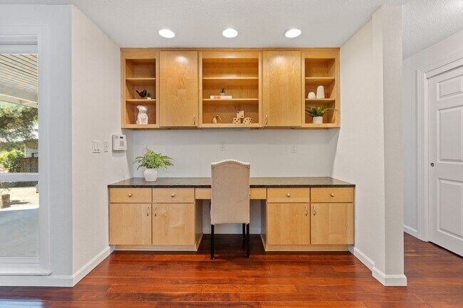 Building Photo - Stylish 3BR Beaverton Ranch w/ RV Parking & Hot Tub