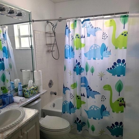 Building Photo - 5267 Europa Dr