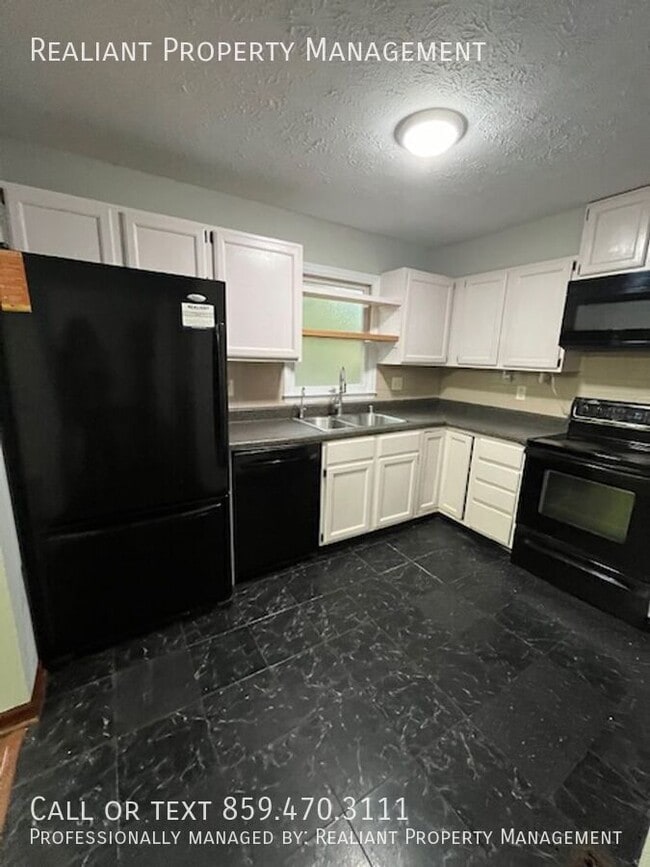 Building Photo - 3809 Dicksonia Dr