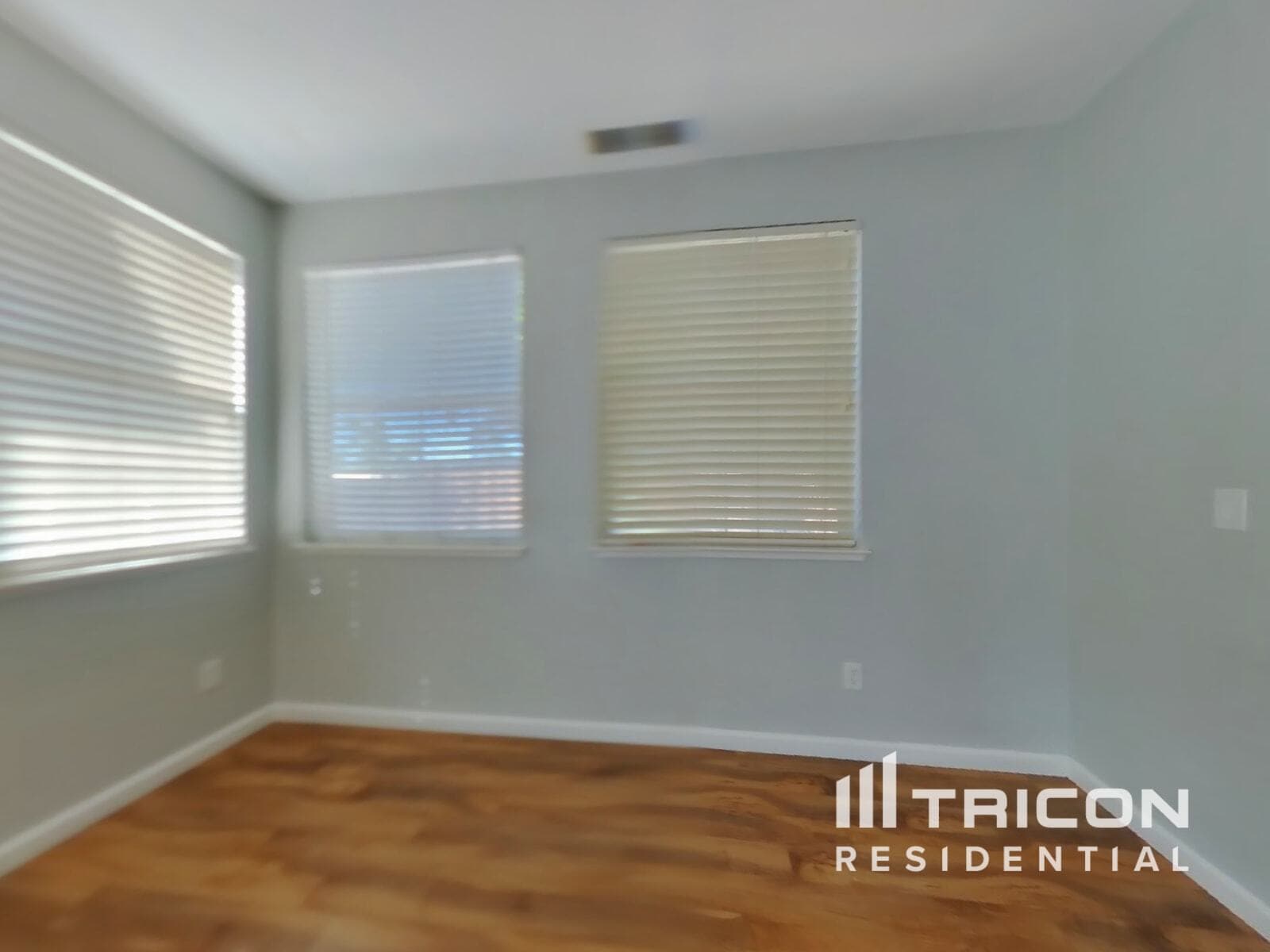 Building Photo - 2108 San Remo Dr