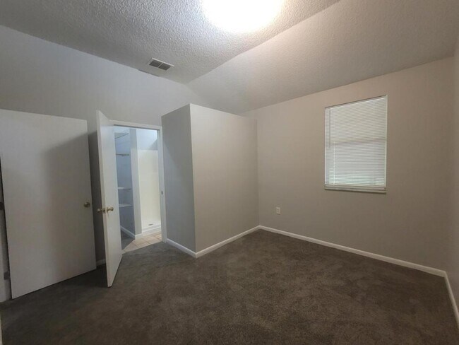 Building Photo - 238 N Lemon Ave