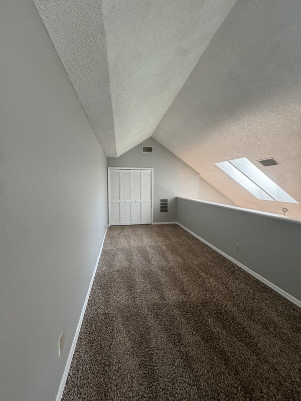 Building Photo - 6010 Westgate Dr