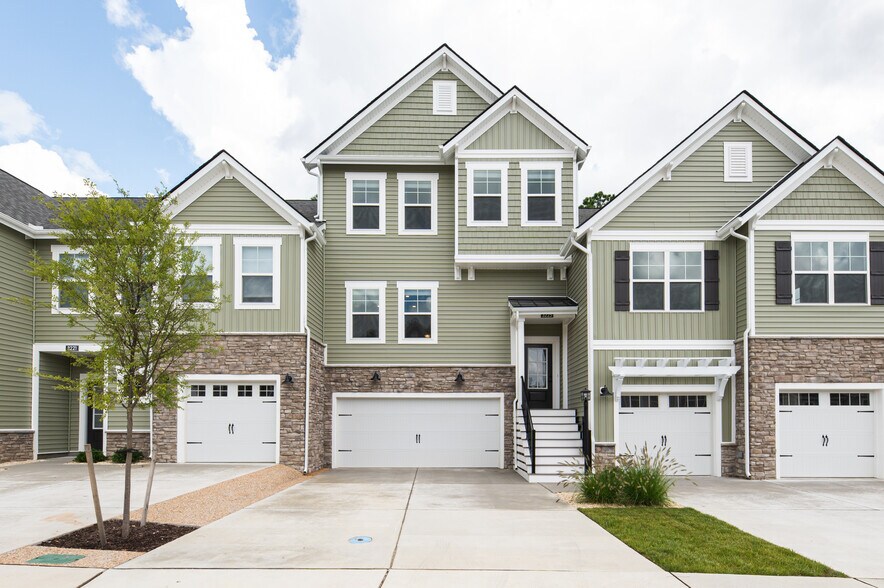 Curb Appeal - 3225 Gannet Ln