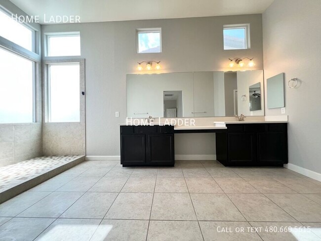 Building Photo - 7055 W Jasper Dr