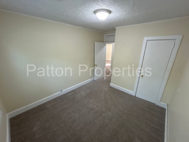 Building Photo - 1401 Kinderway &amp; 4300-4302 Wentworth - Inside CoC - R09214-07-01