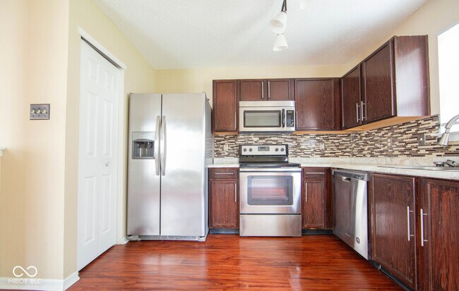 Building Photo - 2434 Harvest Moon Dr