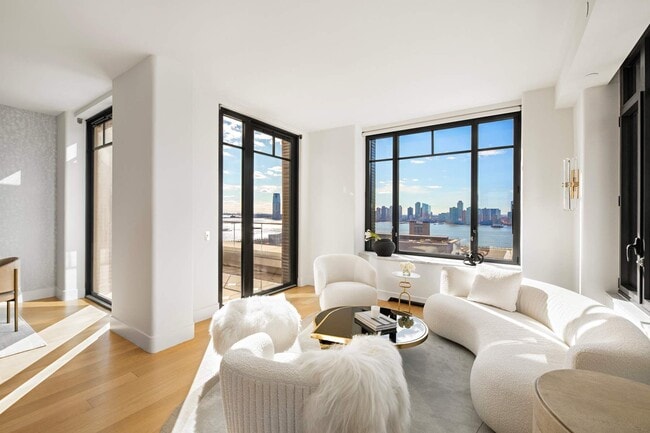 Building Photo - 110 Charlton St