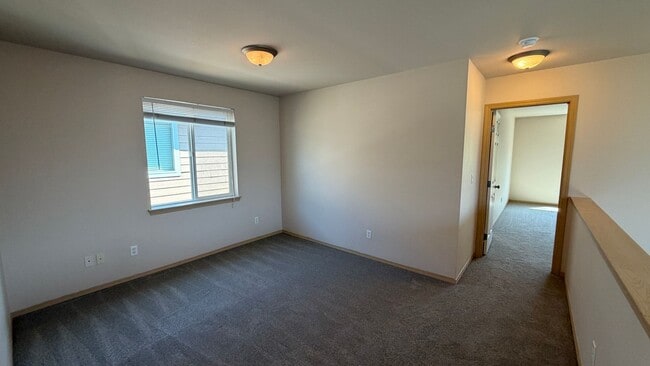 Building Photo - Beautifully Updated 3 Bedroom + Loft Home with New A/C