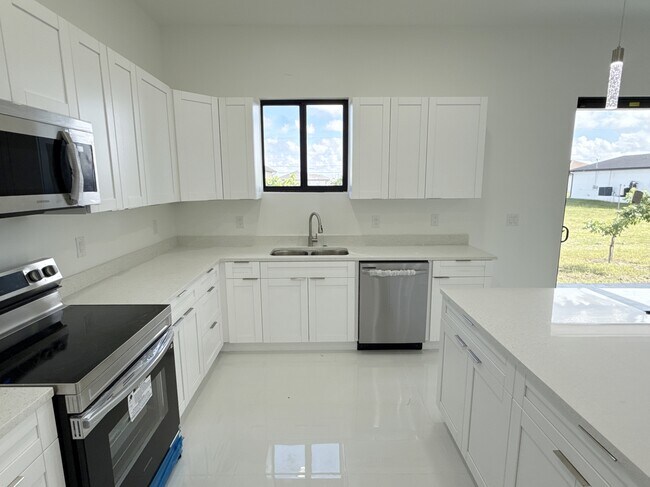Building Photo - 4113 NW 34th St