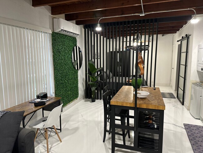 Building Photo - 7255 SW 39th Ter