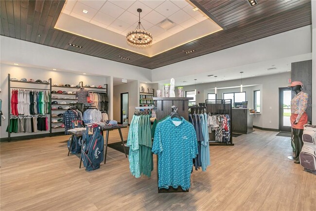 Building Photo - 12584 Wellen Golf St