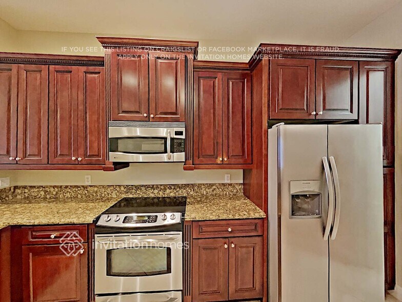 Building Photo - 4579 Artesa Way S