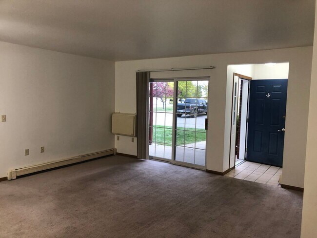 Building Photo - FIRST Months Rent FREE!