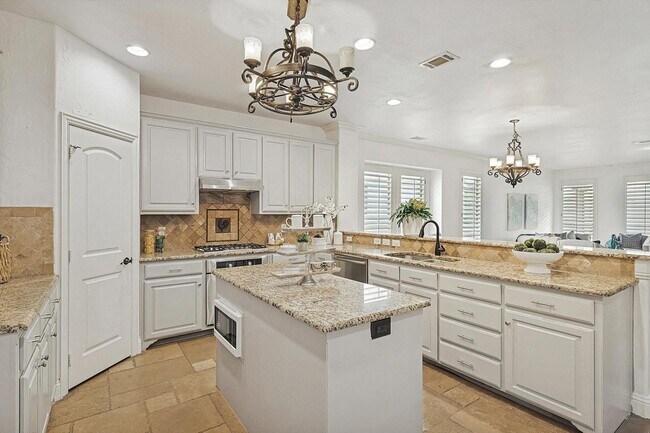 Building Photo - Stunning Mediterranean-Style Home in Highly Desirable Craig Ranch!