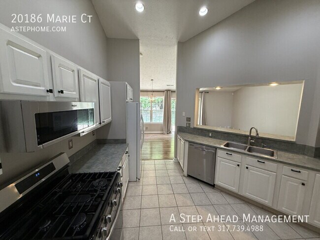 Building Photo - 20186 Marie Ct