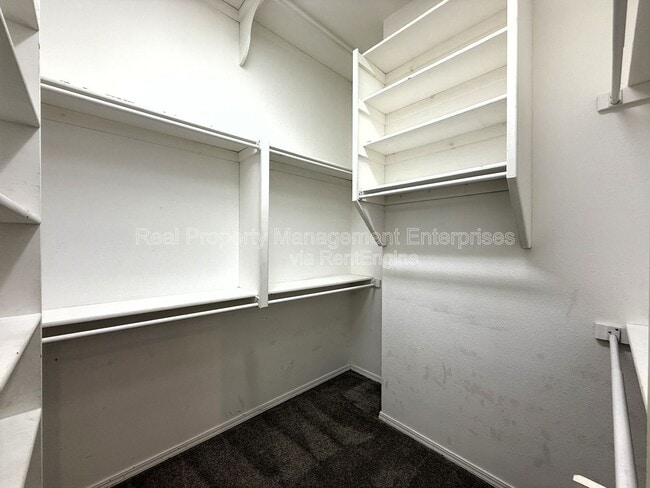 Building Photo - 8305 NW 73rd St