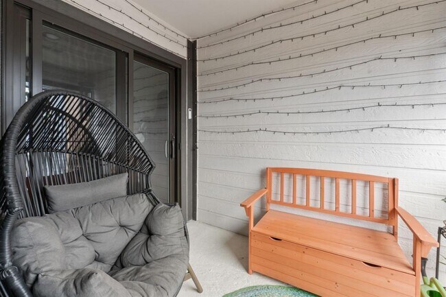 Building Photo - 203 E 31st St