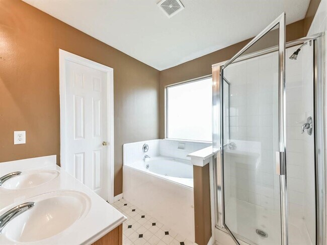 Building Photo - 19610 Perth Meadows Ct