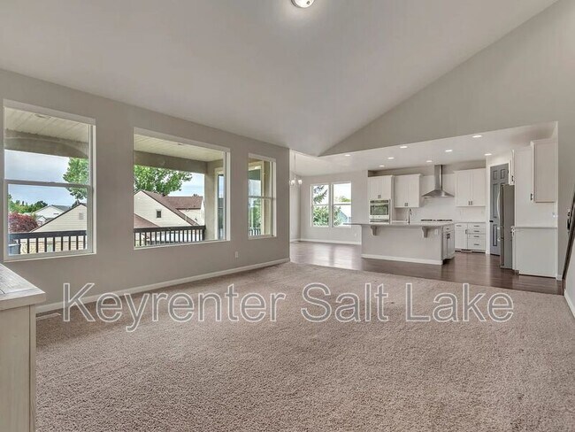 Building Photo - 31 N Palomino Way
