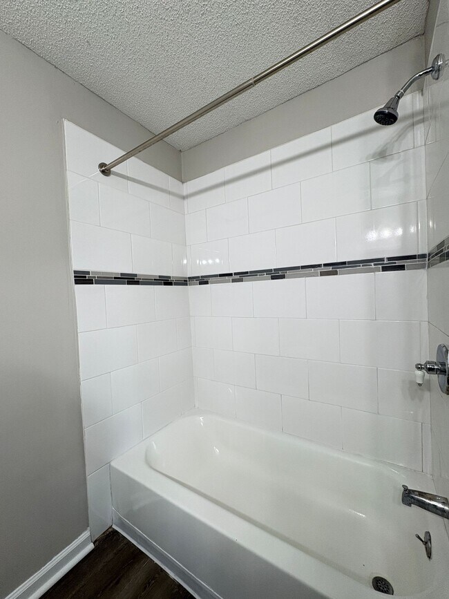 Building Photo - Bellagio West Living I