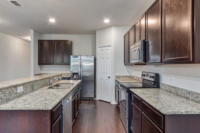 Building Photo - 1808 Abby Creek Dr