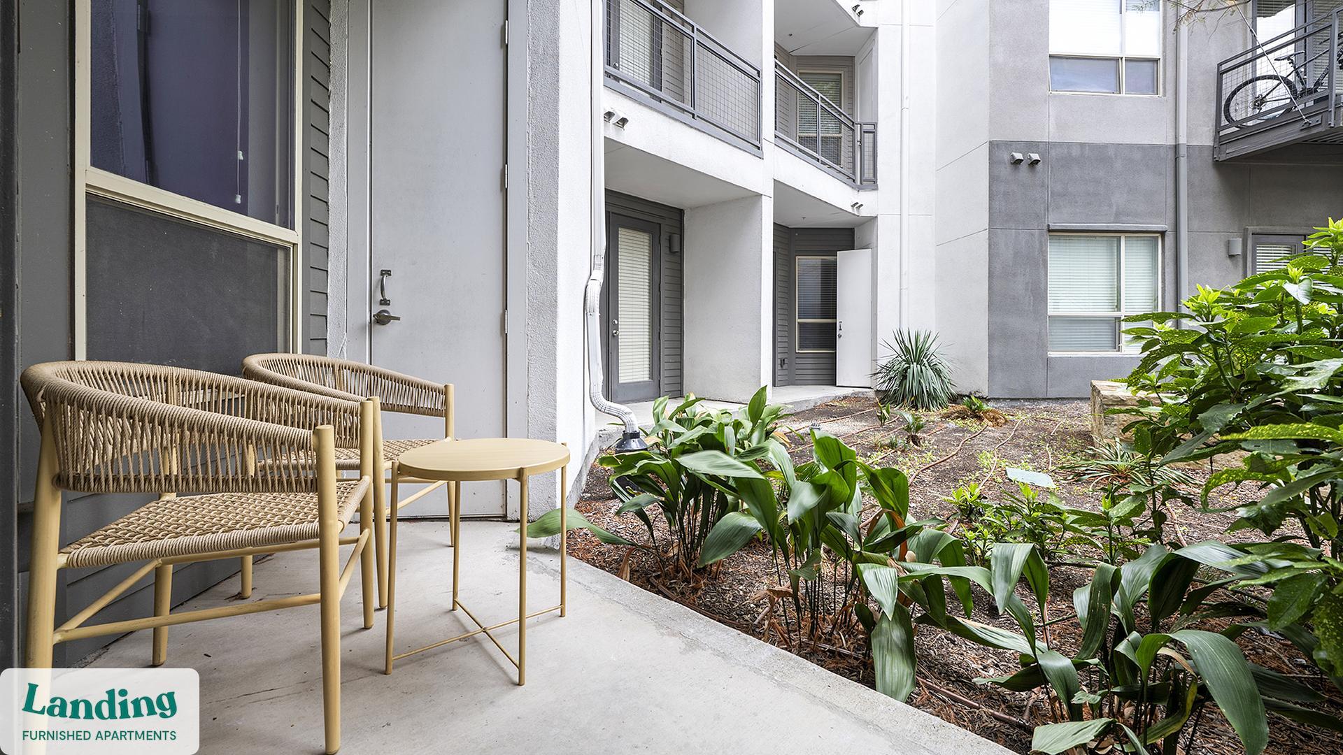 Building Photo - 810 W St Johns Ave