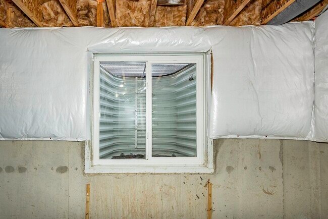 Building Photo - 50236 Amberwood Rd