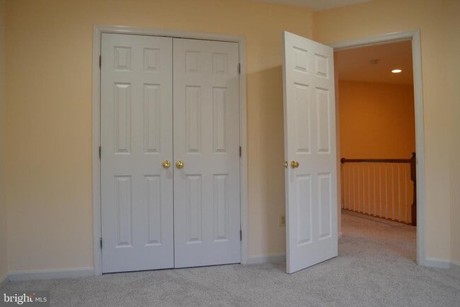 Building Photo - 9443 Van Arsdale Dr