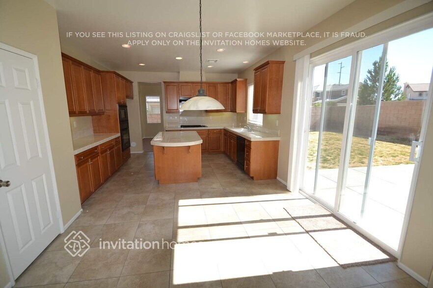 Building Photo - 44338 Raven Ln