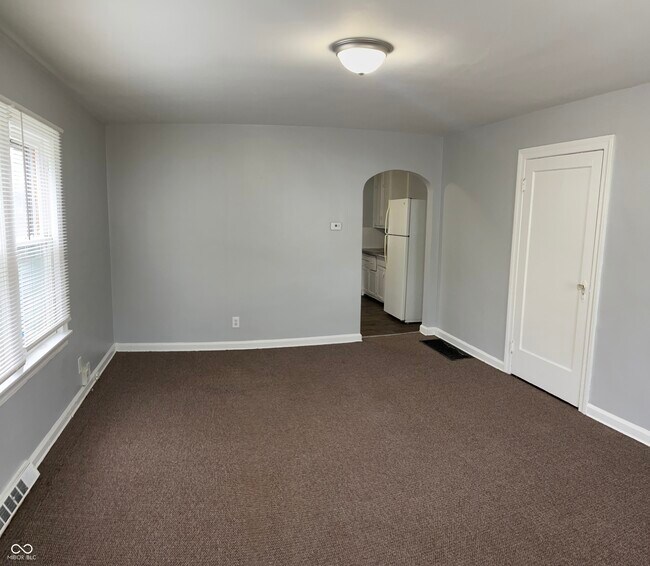 Building Photo - 1306 N Chester Ave