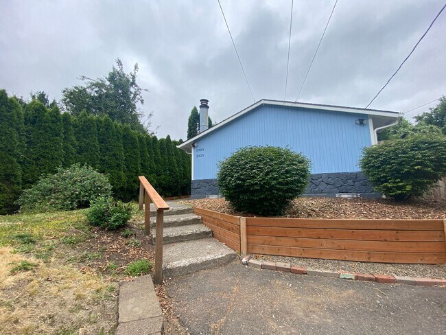 Building Photo - NKE1741