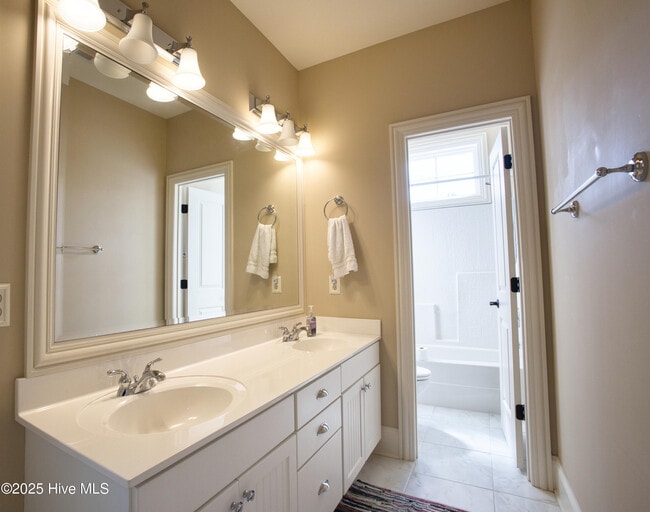 Building Photo - 2686 Medina Ct
