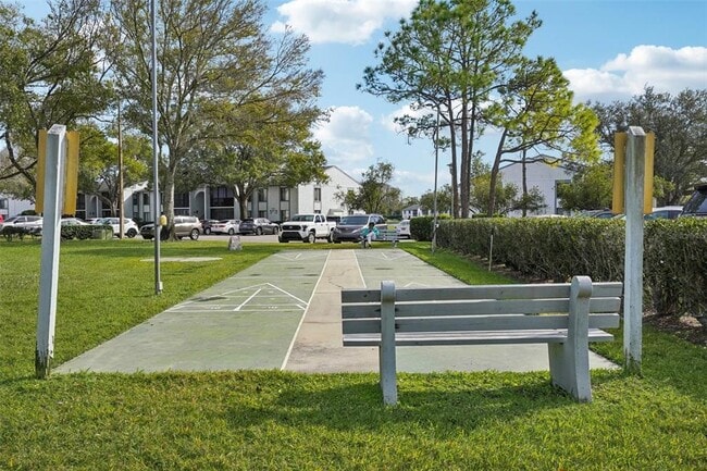 Building Photo - 1258 Pine Ridge Cir W