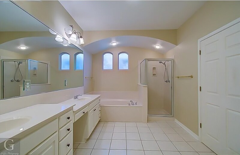 Building Photo - 110 Diana Dr