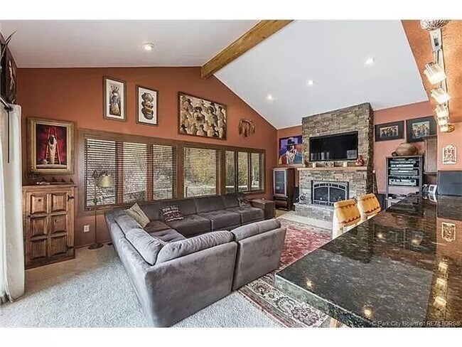 Building Photo - Park Meadows Home with Views on a Cul-De-Sac