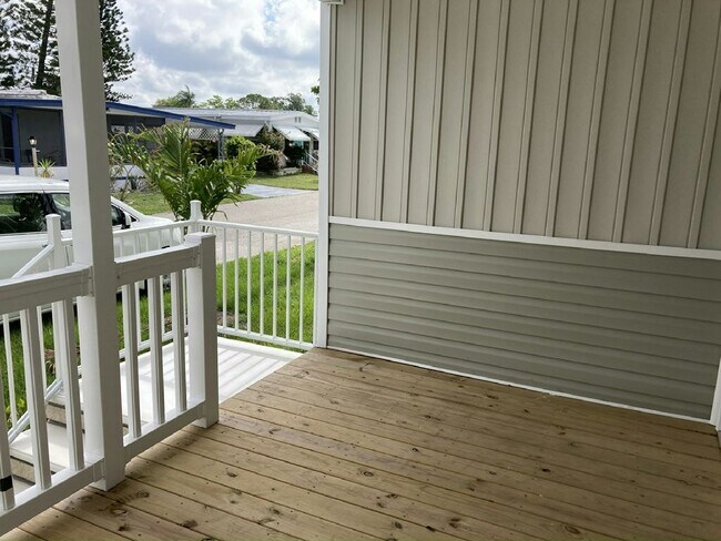 Building Photo - 491 Hillcrest Ln