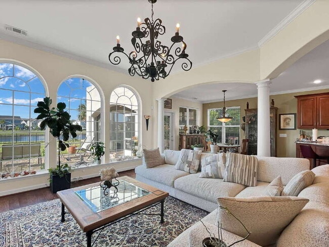 Building Photo - 663 Wyndham Way